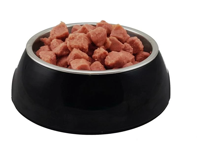 DeliBest Nassfutter Swiss Menu FineRagout Hähnchen, 120 g – Bild 2